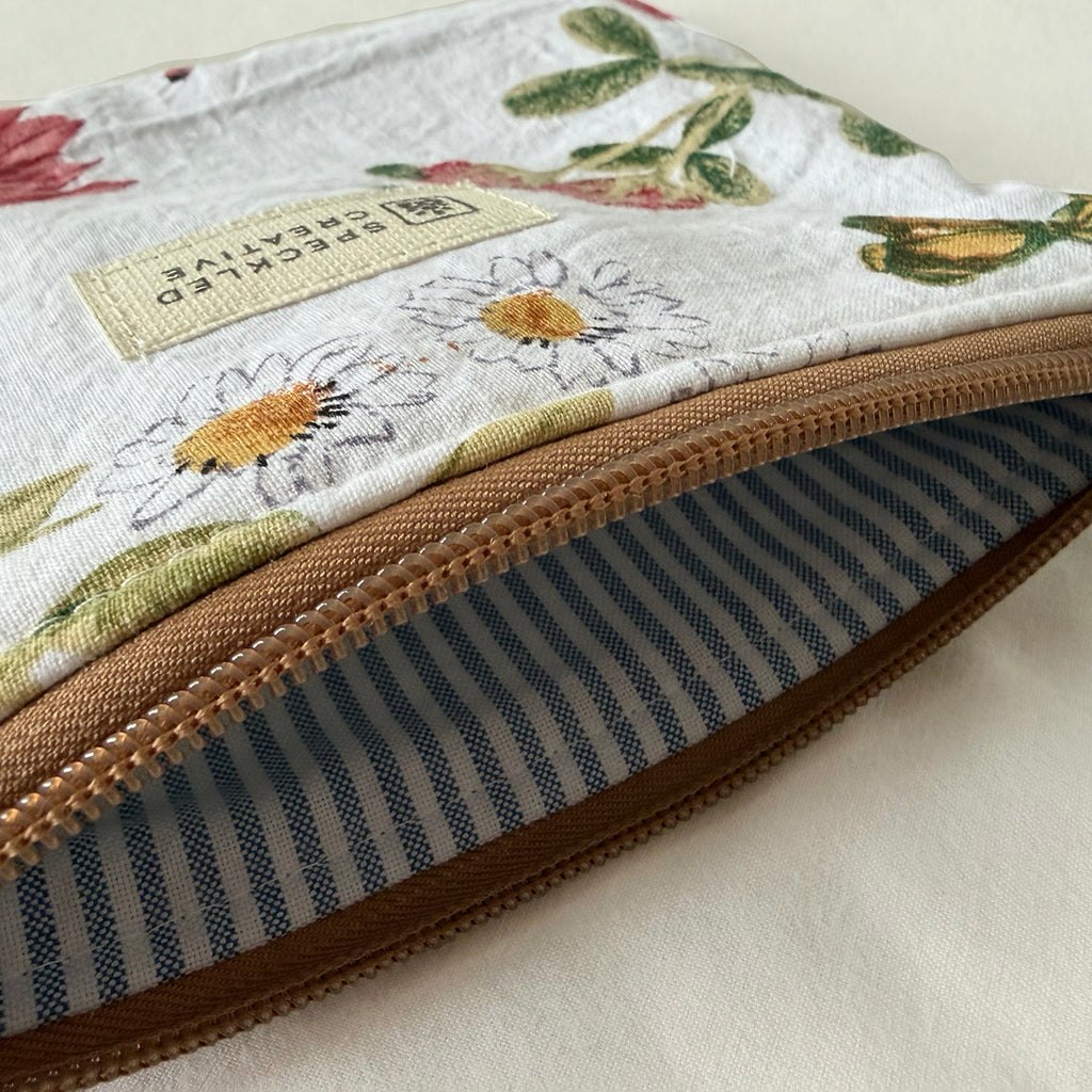 Garden Flowers Flat Zipper Pouch
