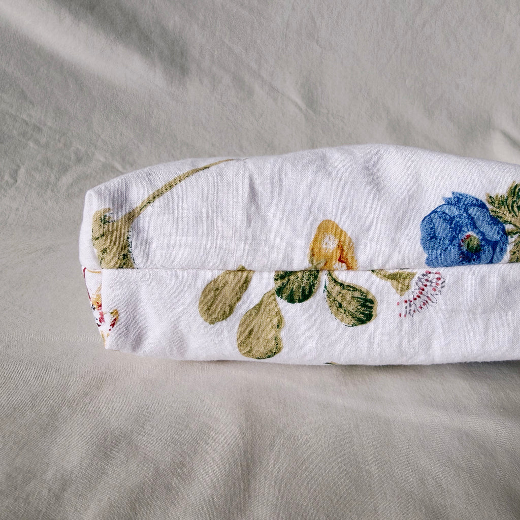 Garden Flowers Stand-Up Zipper Pouch
